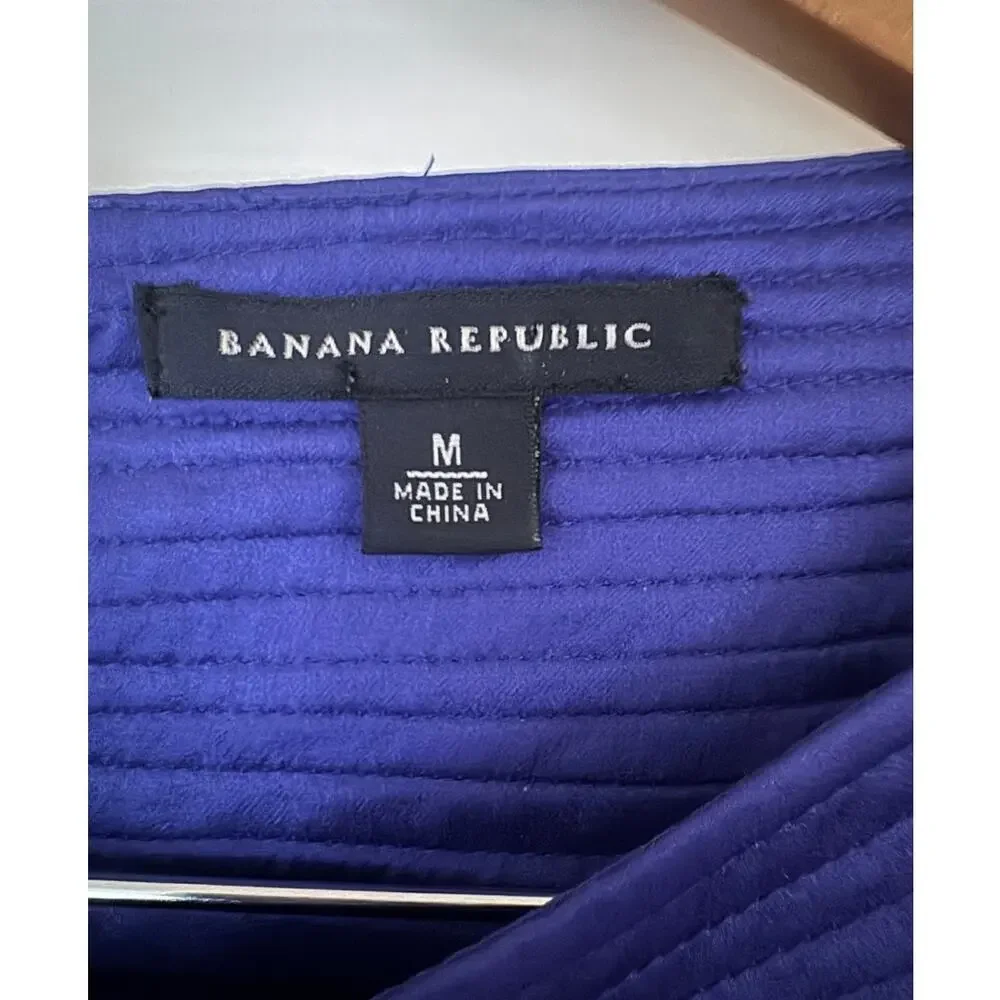 Banana Republic that subtle